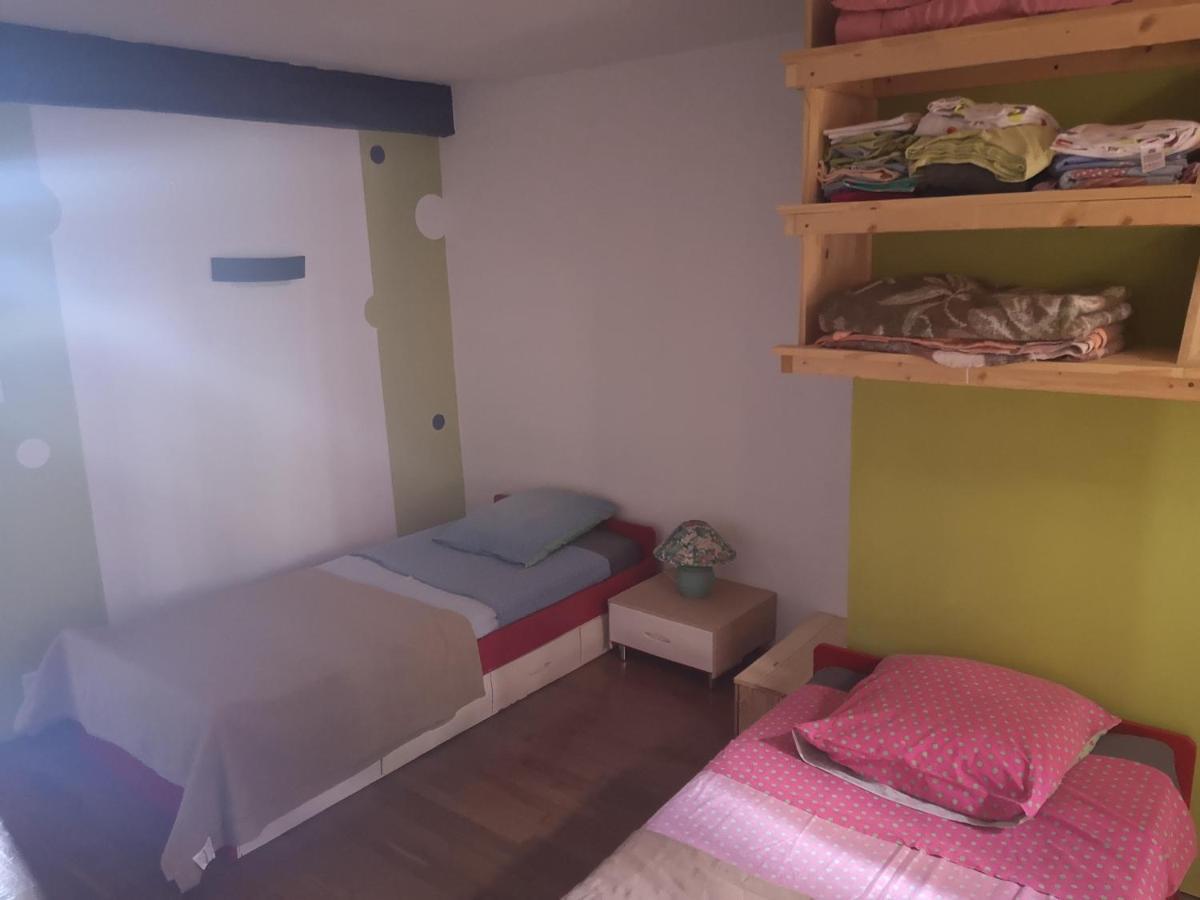 Maison Atypique A Cordes-Sur-Ciel 2 Chambres Luaran gambar