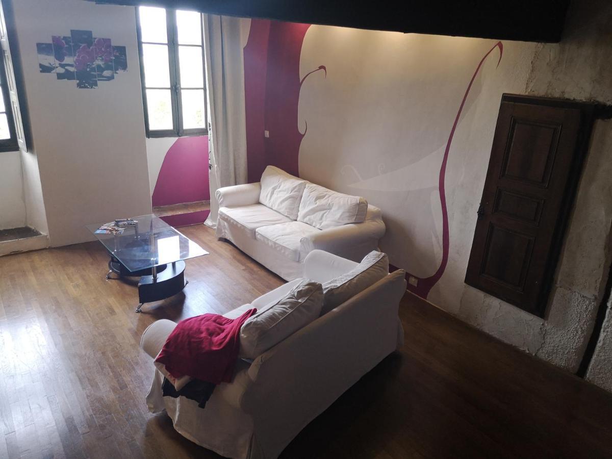 Maison Atypique A Cordes-Sur-Ciel 2 Chambres Luaran gambar